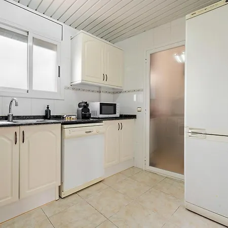 Apartment En Con Piscina Compartida