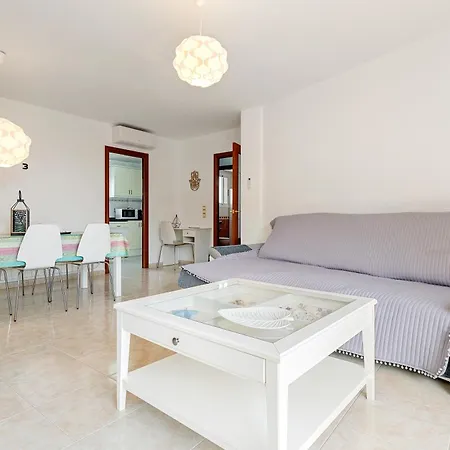 Apartment En Con Piscina Compartida Cunit